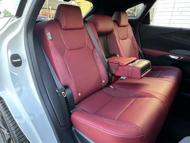 レクサス ＲＸ 500h Fスポーツパフォーマンス 東京都 2025(令7)年 0.1千km パール TRDエアロ/ナビゲーション/フルセグテレビ/ブルトゥース接続/USB接続/全方位カメラ/ハンドルヒーター/シートヒーター/衝突軽減ブレーキ/車線逸脱警報/アダプティブクルーズ/パドルシフト/ヘッドアップディスプレイ/保証書/取扱説明書/整備手帳/スマートキーX2個