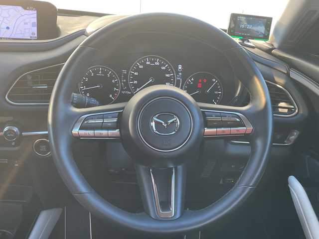 マツダ ＣＸ－３０ 20S 100周年特別記念車 福岡県 2021(令3)年 1.3万km スノーフレイクホワイトパールマイカ 純正ナビ(AM/FM/CD/DVD/BT/USB/HDMI)/アラウンドビューモニター/100周年記念モデル/・赤レザーシート/・赤フロアマット/・18インチ記念ホイール/純正前後ドライブレコーダー/ビルトインETC/社外レーダー探知機/レーダークルーズコントロール/アイドリングストップ/パワーバックドア/前後コーナーセンサー/前席シートヒーター/D席パワーシート/ステアリングヒーター/パドルシフト