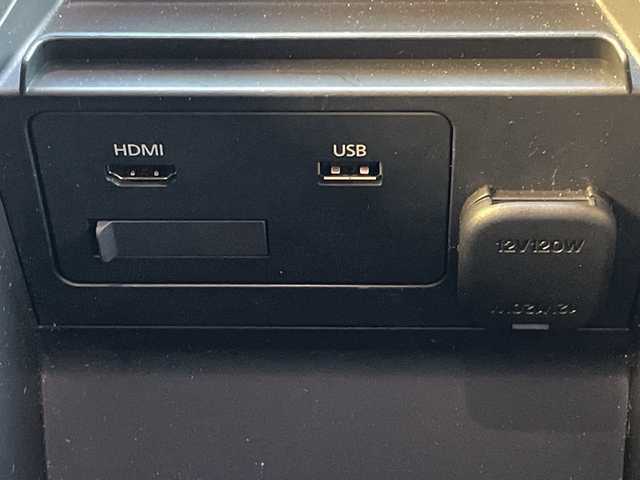 マツダ ＣＸ－３０ 20S 100周年特別記念車 福岡県 2021(令3)年 1.3万km スノーフレイクホワイトパールマイカ 純正ナビ(AM/FM/CD/DVD/BT/USB/HDMI)/アラウンドビューモニター/100周年記念モデル/・赤レザーシート/・赤フロアマット/・18インチ記念ホイール/純正前後ドライブレコーダー/ビルトインETC/社外レーダー探知機/レーダークルーズコントロール/アイドリングストップ/パワーバックドア/前後コーナーセンサー/前席シートヒーター/D席パワーシート/ステアリングヒーター/パドルシフト