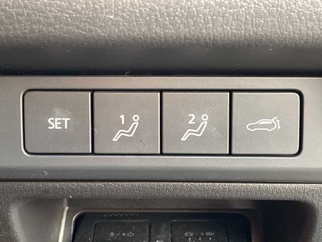 マツダ ＣＸ－３０ 20S 100周年特別記念車 福岡県 2021(令3)年 1.3万km スノーフレイクホワイトパールマイカ 純正ナビ(AM/FM/CD/DVD/BT/USB/HDMI)/アラウンドビューモニター/100周年記念モデル/・赤レザーシート/・赤フロアマット/・18インチ記念ホイール/純正前後ドライブレコーダー/ビルトインETC/社外レーダー探知機/レーダークルーズコントロール/アイドリングストップ/パワーバックドア/前後コーナーセンサー/前席シートヒーター/D席パワーシート/ステアリングヒーター/パドルシフト