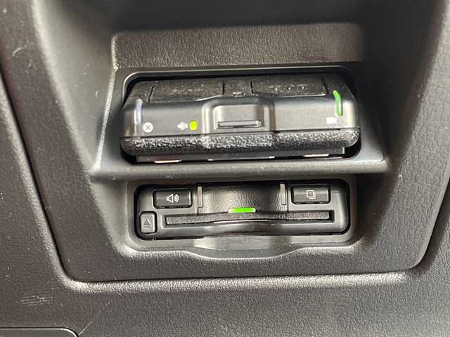 マツダ ＣＸ－３０ 20S 100周年特別記念車 福岡県 2021(令3)年 1.3万km スノーフレイクホワイトパールマイカ 純正ナビ(AM/FM/CD/DVD/BT/USB/HDMI)/アラウンドビューモニター/100周年記念モデル/・赤レザーシート/・赤フロアマット/・18インチ記念ホイール/純正前後ドライブレコーダー/ビルトインETC/社外レーダー探知機/レーダークルーズコントロール/アイドリングストップ/パワーバックドア/前後コーナーセンサー/前席シートヒーター/D席パワーシート/ステアリングヒーター/パドルシフト