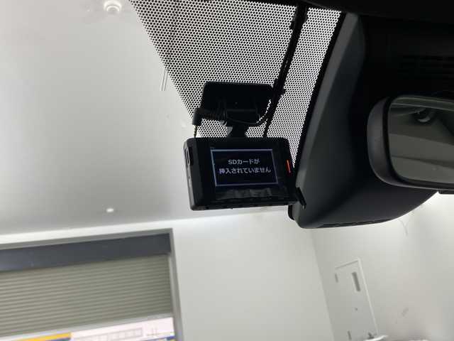 トヨタ ヴォクシー ハイブリッド ZS 煌Ⅲ 福島県 2020(令2)年 3.4万km ホワイトパールクリスタルシャイン /禁煙車//社外９型ナビ/CD・DVD・BT・MSV・フルセグTV//シートヒーター//両側パワースライドドア//前後ドライブレコーダー//トヨタセーフティセンス//クリアランスソナー//オートハイビーム//バックカメラ//クルーズコントロール//ＥＴＣ//ＬＥＤライト//革調シートカバー//ステアリングリモコン//純正アルミ付きサマータイヤ積込//取説・保証書