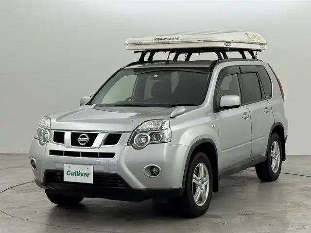 日産 エクストレイル 20GT S 福岡県 2014(平26)年 6.8万km ブリリアントシルバー 社外ナビ　（NR-MZ077）/ルーフキャリア　/ルーフレール　/社外ナビ（フルセグTV）/カプロンシート　/ダウンヒルアシスト　/スマートキー　/横滑り防止機能　/社外１６インチホイール（スタッドレスタイヤ）/純正フロアマット　/純正ドアバイザー/オールモード４×４－ｉシステム
