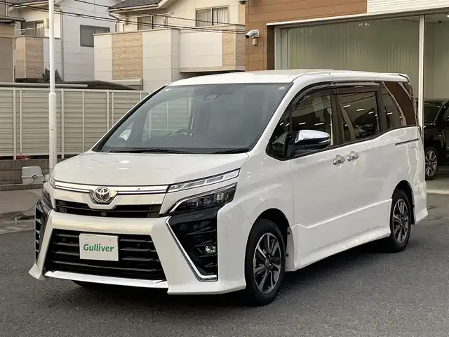 トヨタ ヴォクシー ZS 煌Ⅲ 埼玉県 2021(令3)年 3.3万km ホワイトパールクリスタルシャイン ワンオーナー/両側パワスラ/純正ナビ(NSZT-Y68T)/・フルセグTV/・Bluetooth/・CD/DVD/・バックカメラ/ビルトインETC2.0/クルーズコントロール/nanoe/MTモード付AT