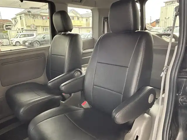 ホンダ ステップワゴン G 兵庫県 2015(平27)年 9万km クリスタルブラックパール 純正ナビ/純正フリップダウンモニター/(CD/DVD/BT/iPod/SD)/フルセグTV/バックカメラ/ETC/片側パワースライドドア/クルーズコントロール/黒革調シートカバー/電動格納ミラー/スマートキー/社外ドアバイザー/純正フロアマット