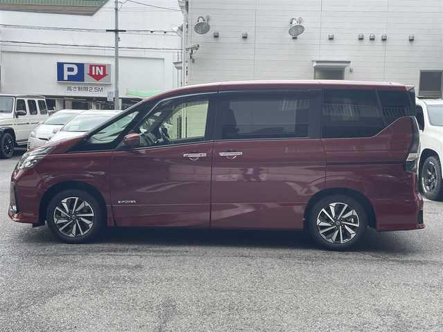 日産 セレナ e－パワー ハイウェイスター V 大阪府 2020(令2)年 4.6万km マルーンレッド プロパイロット/インテリジェントアラウンドビューモニター/インテリジェントパーキングアシスト/インテリジェントLI（車線逸脱防止支援システム）/インテリジェントDA（ふらつき警報）/踏み間違い衝突防止アシスト/標識検知機能/クルーズコントロール/SRSカーテンエアバックシステム＆サイドエアバックシステム（前席）/ブラインドスポット/快適パック/・スーパーUVカット断熱クリーンガラス/・パーソナルテーブル（セカンド・サード左右）/・カップホルダー12個/・USB電源ソケット（セカンド・サード各2個）/・セカンドシート超ロングスライド＋横スライド/・サードシートスライド/・シートバックフック8個/・シートバックポケット/ステアリングヒーター/革巻きステアリング/ステアリングスイッチ/ドライブレコーダー（フロント）/フルセグテレビ（CD・DVD・BT）/USB・HDMI・SDカード/ETC/両側パワースライドドア