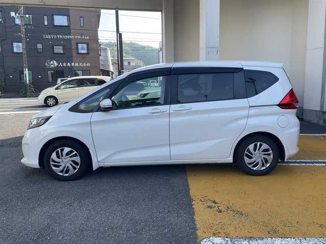 ホンダ フリード G ホンダセンシング 静岡県 2016(平28)年 7.4万km ホワイトオーキッドパール ワンオーナー/純正ナビ/フルセグTV/DVD/CD/SD/BT/MSV/バックカメラ/両側パワースライドドア/衝突軽減ブレーキ/レーンキープアシスト/レーダークルーズコントロール/ビルトインETC/LEDヘッドライト/スマートキー×2/保証書/取扱説明書/ナビ取扱説明書/R1/3/5点検記録簿有