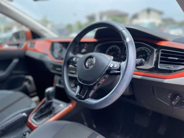フォルクスワーゲン ポロ TSIハイライン 栃木県 2019(令1)年 1.6万km エナジェティックオレンジメタリック ワンオーナー /ナビ/フルセグTV/バックカメラ/ETC/ACC/ブラインドスポット /フロントアシスト /リヤトラフィックアラート/パークディスタンスコントロール/ドライブレコーダー/スマートキー