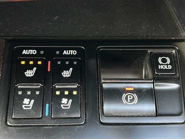 レクサス ＲＸ 450h バージョンL 山形県 2020(令2)年 5.8万km ソニッククォーツ ４WD/純正12.3型ナビ/Bluetooth/フルセグ/ビルトインETC2.0/全周囲カメラ/ドライブレコーダー/レクサスセーフティシステム/衝突軽減ブレーキ/レーンキープアシスト/オートマチックハイビーム/レーダークルーズコントロール/ブラインドスポットモニター/ヘッドアップディスプレイ/コーナーセンサー/電動リアゲート/ステアリングヒーター/レザーシート/メモリー機能付パワーシート/全席シートヒータ/全席エアシート/LEDヘッドライト/オートライト/純正フロアマット