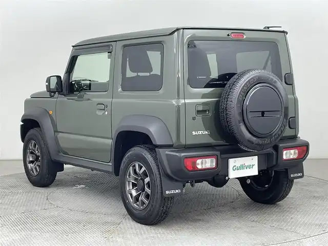 スズキ ジムニー シエラ JC 道央・札幌 2024(令6)年 0.4万km 緑 ・４WD/・寒冷地仕様/・社外メモリナビ/　BT／CD／DVD／SD／iPod／USB／フルセグ/・バックカメラ/・社外前方ドライブレコーダー/・純正ビルトインETC/・スズキセーフティサポート/・衝突軽減ブレーキ/・横滑り防止/・レーンキープアシスト/・ダウンヒルアシストコントロール/・前席シートヒーター/・純正サマー15インチAW/・純正フロアマット/・LEDヘッドライト/・オートライト/・プッシュスタート/・スマートキー/・スペアキー/・取扱説明書