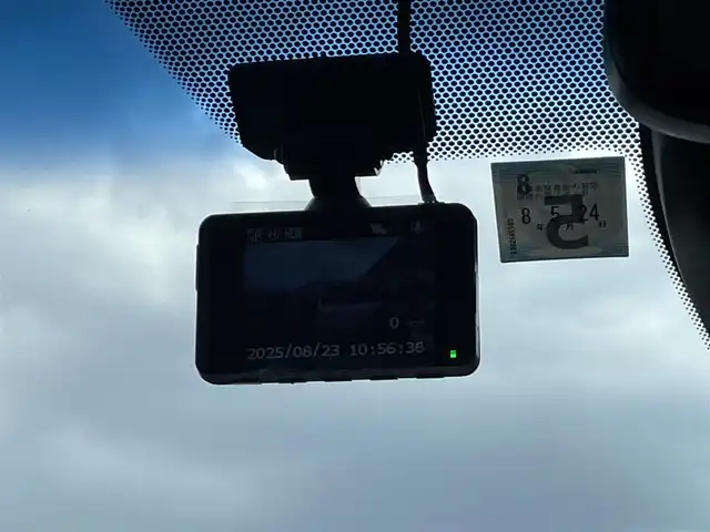 三菱 デリカＤ：５ P 福島県 2023(令5)年 0.1千km ブラックダイヤモンド 純正10.1型ナビ/【Bluetooth/CD/DVD/フルセグTV/HDMI】/マルチアラウンドモニター/ドライブレコーダー（SDなし）/ETC/電動サイドステップ/シートヒーター/ハンドルヒーター/e-アシスト/・衝突被害軽減ブレーキシステム/・車線逸脱警報システム/・レーダークルーズコントロールシステム/・オートマチックハイビーム/・誤発進抑制機能/・後側方車両検知警報システム/・後退時交差車両検知警報システム/両側パワースライドドア/革調シートカバー/LEDライト/パドルシフト/オートホールド/電動パーキングブレーキ/スマートキー