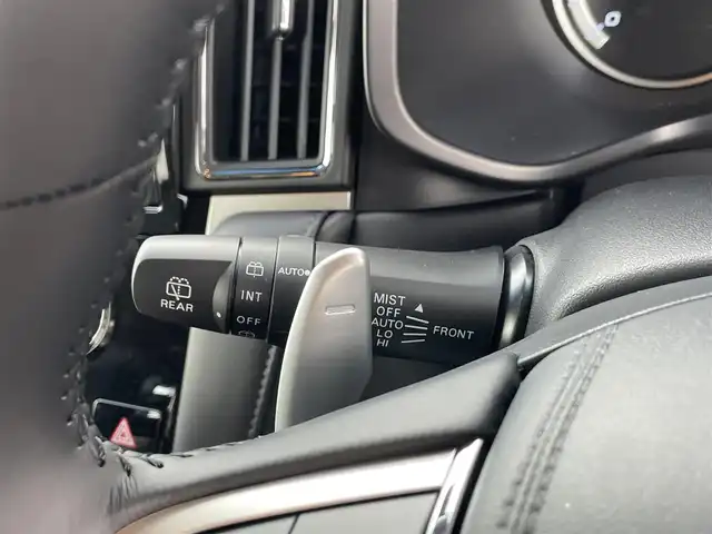 三菱 デリカＤ：５ P 福島県 2023(令5)年 0.1千km ブラックダイヤモンド 純正10.1型ナビ/【Bluetooth/CD/DVD/フルセグTV/HDMI】/マルチアラウンドモニター/ドライブレコーダー（SDなし）/ETC/電動サイドステップ/シートヒーター/ハンドルヒーター/e-アシスト/・衝突被害軽減ブレーキシステム/・車線逸脱警報システム/・レーダークルーズコントロールシステム/・オートマチックハイビーム/・誤発進抑制機能/・後側方車両検知警報システム/・後退時交差車両検知警報システム/両側パワースライドドア/革調シートカバー/LEDライト/パドルシフト/オートホールド/電動パーキングブレーキ/スマートキー