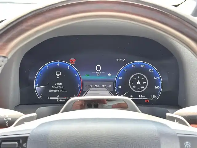トヨタ ヴェルファイア Z プレミア 宮城県 2024(令6)年 0.9万km プラチナホワイトパールマイカ デジタルインナーミラー/ユニバーサルステップ/＝＝＝/左右独立ムーンルーフ/トヨタチームメイト/・アドバンストパーク/・パーキングサポートブレーキ（周辺静止物）/・アドバンストドライブ/・緊急時操舵支援/・フロントクロストラフィックアラート/・レーンチェンジアシスト/・ドライバーモニターカメラ/セーフティセンス/・プリクラッシュセーフティ/・レーントレーシングアシスト/・全車速追従機能付レーダークルーズコントロール/・アダプティブハイビームシステム/・ロードサインアシスト/・ドライバー異常時対応システム/・プロアクティブドライビングアシスト/・発進遅れ告知機能/BSM/パーキングサポートブレーキ/13インチフリップダウンモニター/14インチディスプレイオーディオ/・車載ナビ/・地デジTV/・USB/HDMI/・ETC2.0/床下透過表示機能付パノラミックビューモニター/ヘッドアップディスプレイ/両側パワースライドドア/パワーバックドア/本革シート/シートヒーター/ベンチレーション/ステアヒーター