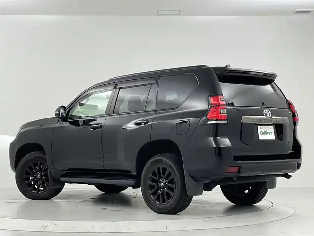 トヨタ ランドクルーザー プラド TX Lパッケージ ブラックED 大阪府 2020(令2)年 6.7万km ブラック サンルーフ/トヨタセーフティセンス/　・プリクラッシュセーフティ　PCS/　・レーントーシンぐアシスト　LTA/　・レーンディパーチャーアラート　LDA/　・オートマチックハイビーム　AHB/　・レーダークルーズコントロール　ACC/　・ロードサインアシスト　RSA/純正ディスプレイオーディオ/　　Bluetooth/フルセグ/パノラミックビューモニター/バックカメラ/オートライト/LEDヘッドライト/フォグランプ/レザーシート/シートヒーター/エアシート/ダウンヒルアシストコントロール/ステアリングウッドコンビ/スマートキー/ビルトインETC