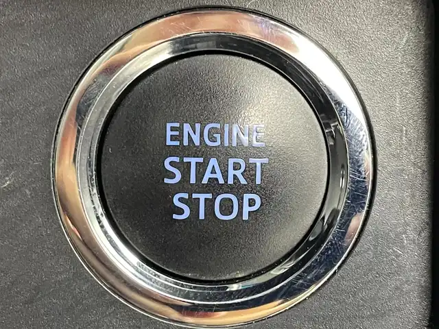 トヨタ ランドクルーザー プラド TX Lパッケージ ブラックED 大阪府 2020(令2)年 6.7万km ブラック サンルーフ/トヨタセーフティセンス/　・プリクラッシュセーフティ　PCS/　・レーントーシンぐアシスト　LTA/　・レーンディパーチャーアラート　LDA/　・オートマチックハイビーム　AHB/　・レーダークルーズコントロール　ACC/　・ロードサインアシスト　RSA/純正ディスプレイオーディオ/　　Bluetooth/フルセグ/パノラミックビューモニター/バックカメラ/オートライト/LEDヘッドライト/フォグランプ/レザーシート/シートヒーター/エアシート/ダウンヒルアシストコントロール/ステアリングウッドコンビ/スマートキー/ビルトインETC
