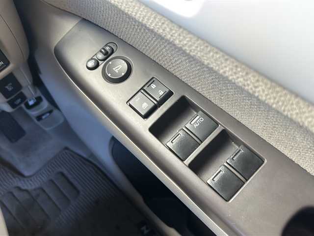 ホンダ Ｎ ＢＯＸ G SSパッケージ 広島県 2017(平29)年 5万km プレミアムアイボリーP 禁煙車/あんしんパッケージ/・シティブレーキアクティブシステム（低速域衝突軽減ブレーキ＋誤発進抑制機能）/・W+サイド＋サイドカーテンエアバック/純正ナビ（VXM-174VFi）/・フルセグ/CD/DVD/SD/BT/バックカメラ/ステアリングスイッチ/オートライト/HIDヘッドライト/フォグランプ/シートヒーター/オートリトラミラー/電動格納ウィンカーミラー/リアサンシェード/ドライブレコーダー（BM-FW601）/ETC/純正14インチアルミホイール