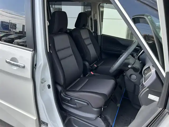 日産 セレナ e－パワー ハイウェイスター V 静岡県 2021(令3)年 3.8万km ブリリアントホワイトパール プロパイロット/純正10インチナビ/FM/AM/CD/DVD/Blue-ray/Bluetooth/フルセグTV/両側電動スライドドア/フリップダウンモニター/レーダークルーズコントロール/アラウンドビューモニター/ビルトインETC/オートライト/オートハイビーム/LEDヘッドライト/コーナーセンサー前後/カーテンエアバッグ/純正フロアマット/純正15AW