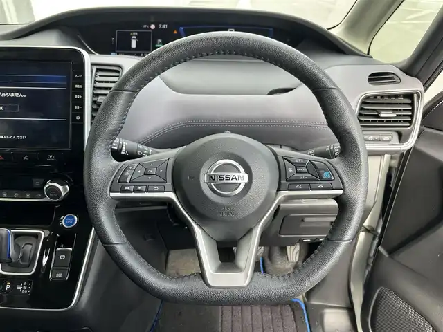 日産 セレナ e－パワー ハイウェイスター V 静岡県 2021(令3)年 3.8万km ブリリアントホワイトパール プロパイロット/純正10インチナビ/FM/AM/CD/DVD/Blue-ray/Bluetooth/フルセグTV/両側電動スライドドア/フリップダウンモニター/レーダークルーズコントロール/アラウンドビューモニター/ビルトインETC/オートライト/オートハイビーム/LEDヘッドライト/コーナーセンサー前後/カーテンエアバッグ/純正フロアマット/純正15AW