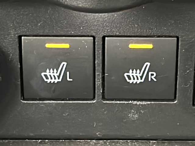 トヨタ ライズ Z 宮城県 2019(令1)年 3.5万km シャイニングホワイトパール 禁煙車/全方位カメラ/スマートアシスト/・衝突軽減ブレーキ/・車線逸脱警報システム/・アダプティブクルーズコントロール/純正9型ナビ/・BT・USB・ipod・Applecarplay/LEDヘッドライト/LEDフォグライト/前席シートヒーター/革巻きステアリング/ステアリングスイッチ/ドライブレコーダー/純正フロアマット/ドアバイザー/ビルドインETC/プッシュスタート/スマートキー×2/横滑り防止装置/アイドリングストップ