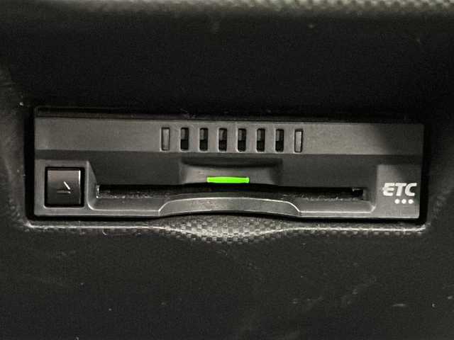 トヨタ ライズ Z 宮城県 2019(令1)年 3.5万km シャイニングホワイトパール 禁煙車/全方位カメラ/スマートアシスト/・衝突軽減ブレーキ/・車線逸脱警報システム/・アダプティブクルーズコントロール/純正9型ナビ/・BT・USB・ipod・Applecarplay/LEDヘッドライト/LEDフォグライト/前席シートヒーター/革巻きステアリング/ステアリングスイッチ/ドライブレコーダー/純正フロアマット/ドアバイザー/ビルドインETC/プッシュスタート/スマートキー×2/横滑り防止装置/アイドリングストップ