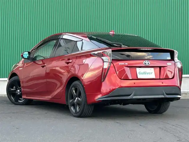 トヨタ プリウス A ツーリングセレクション 宮城県 2016(平28)年 10万km エモーショナルレッド セーフティセンスP/・プリクラッシュセーフティ/・レーダークルーズコントロール/・レーンディパーチャーアラート/・オートマチックハイビーム/ブラインドスポットモニター/インテリジェントクリアランスソナー/シンプルインテリジェントパーキングアシスト/ヘッドアップディスプレイ/純正ナビ（NSZN-W64T）/・CD/DVD/・Bluetooth/・フルセグTV/バックカメラ/ETC/ドライブレコーダー/合皮シート/シートヒーター/革巻きステアリング/ステアリングスイッチ/LEDヘッドランプ/フォグランプ/オートライト/スマートキー＆プッシュスタート/電動格納ミラー/純正17インチAW/純正フロアマット/純正ドアバイザー/トノカバー/W/サイド/カーテンエアバッグ