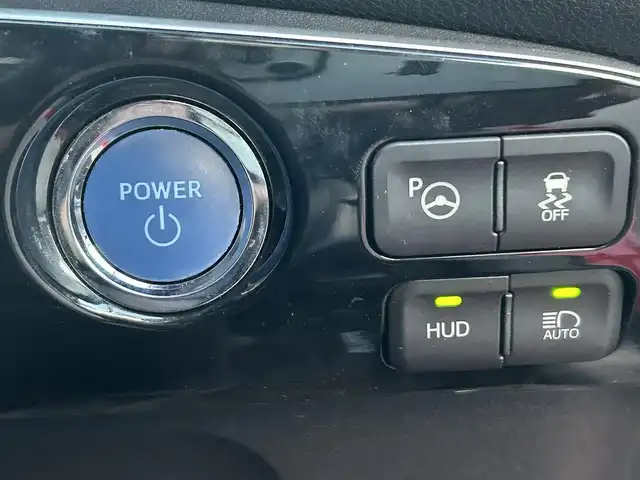 トヨタ プリウス A ツーリングセレクション 宮城県 2016(平28)年 10万km エモーショナルレッド セーフティセンスP/・プリクラッシュセーフティ/・レーダークルーズコントロール/・レーンディパーチャーアラート/・オートマチックハイビーム/ブラインドスポットモニター/インテリジェントクリアランスソナー/シンプルインテリジェントパーキングアシスト/ヘッドアップディスプレイ/純正ナビ（NSZN-W64T）/・CD/DVD/・Bluetooth/・フルセグTV/バックカメラ/ETC/ドライブレコーダー/合皮シート/シートヒーター/革巻きステアリング/ステアリングスイッチ/LEDヘッドランプ/フォグランプ/オートライト/スマートキー＆プッシュスタート/電動格納ミラー/純正17インチAW/純正フロアマット/純正ドアバイザー/トノカバー/W/サイド/カーテンエアバッグ