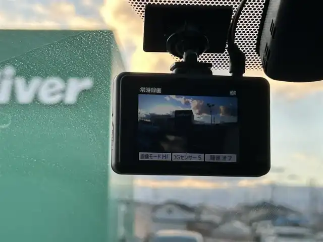 トヨタ プリウス A ツーリングセレクション 宮城県 2016(平28)年 10万km エモーショナルレッド セーフティセンスP/・プリクラッシュセーフティ/・レーダークルーズコントロール/・レーンディパーチャーアラート/・オートマチックハイビーム/ブラインドスポットモニター/インテリジェントクリアランスソナー/シンプルインテリジェントパーキングアシスト/ヘッドアップディスプレイ/純正ナビ（NSZN-W64T）/・CD/DVD/・Bluetooth/・フルセグTV/バックカメラ/ETC/ドライブレコーダー/合皮シート/シートヒーター/革巻きステアリング/ステアリングスイッチ/LEDヘッドランプ/フォグランプ/オートライト/スマートキー＆プッシュスタート/電動格納ミラー/純正17インチAW/純正フロアマット/純正ドアバイザー/トノカバー/W/サイド/カーテンエアバッグ