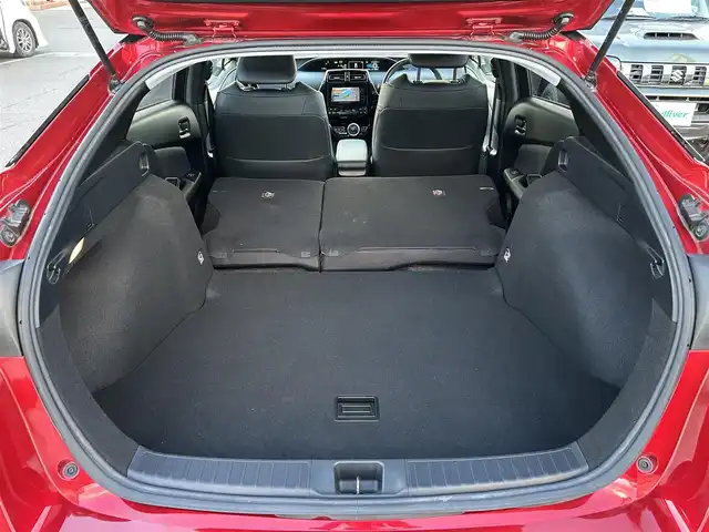 トヨタ プリウス A ツーリングセレクション 宮城県 2016(平28)年 10万km エモーショナルレッド セーフティセンスP/・プリクラッシュセーフティ/・レーダークルーズコントロール/・レーンディパーチャーアラート/・オートマチックハイビーム/ブラインドスポットモニター/インテリジェントクリアランスソナー/シンプルインテリジェントパーキングアシスト/ヘッドアップディスプレイ/純正ナビ（NSZN-W64T）/・CD/DVD/・Bluetooth/・フルセグTV/バックカメラ/ETC/ドライブレコーダー/合皮シート/シートヒーター/革巻きステアリング/ステアリングスイッチ/LEDヘッドランプ/フォグランプ/オートライト/スマートキー＆プッシュスタート/電動格納ミラー/純正17インチAW/純正フロアマット/純正ドアバイザー/トノカバー/W/サイド/カーテンエアバッグ