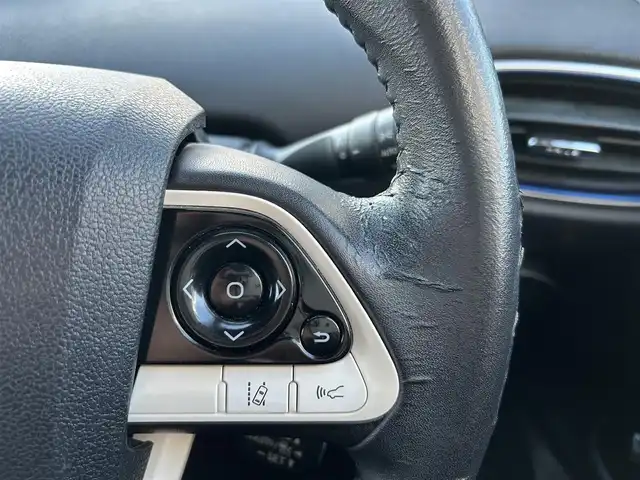 トヨタ プリウス A ツーリングセレクション 宮城県 2016(平28)年 10万km エモーショナルレッド セーフティセンスP/・プリクラッシュセーフティ/・レーダークルーズコントロール/・レーンディパーチャーアラート/・オートマチックハイビーム/ブラインドスポットモニター/インテリジェントクリアランスソナー/シンプルインテリジェントパーキングアシスト/ヘッドアップディスプレイ/純正ナビ（NSZN-W64T）/・CD/DVD/・Bluetooth/・フルセグTV/バックカメラ/ETC/ドライブレコーダー/合皮シート/シートヒーター/革巻きステアリング/ステアリングスイッチ/LEDヘッドランプ/フォグランプ/オートライト/スマートキー＆プッシュスタート/電動格納ミラー/純正17インチAW/純正フロアマット/純正ドアバイザー/トノカバー/W/サイド/カーテンエアバッグ