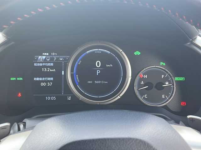 レクサス ＲＸ 450h Fスポーツ 三重県 2017(平29)年 5.6万km ホワイトノーヴァガラスフレーク メーカーオプション/・マークレビンソンプレミアムサラウンドサウンドシステム/・ムーンルーフ/・パノラミックビューモニター/・ブラインドスポットモニター/・クリアランスソナー/・リアクロストラフィックアラート/・リアクロストラフィックオートブレーキ/・後席電動格納シート/・後席シートヒーター/セーフティシステムプラス/・プリクラッシュセーフティシステム/・レーンキーピングアシスト/・オートマチックハイビーム/・レーダークルーズコントロール/TRDエアロ/TRDマフラー/純正12.3型SDナビ/フルセグTV/【CD/DVD/BD/SD/Bluetooth/USB/AUX】/ビルトインETC2.0/パドルシフト/ステアリングヒーター/ヘッドアップディスプレイ/AC100V電源/レザーシート/D/N席シートベンチレーション/全席シートヒーター/全席パワーシート/パワーバックドア/オートライト/角型三眼LEDヘッドランプ/LEDシーケンシャルターンランプ/LEDフロントフォグランプ/235/55R20インチ純正AW/【社外AW/スタッドレスタイヤ積込】/プッシュスタート/スマートキー/スペアキー/純正フロアマット