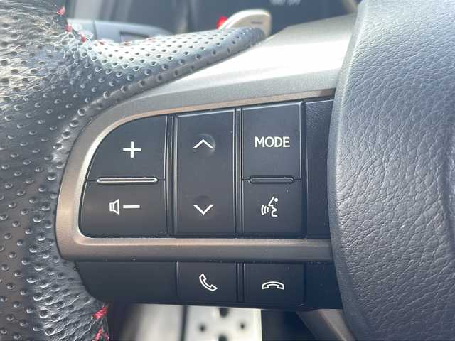 レクサス ＲＸ 450h Fスポーツ 三重県 2017(平29)年 5.6万km ホワイトノーヴァガラスフレーク メーカーオプション/・マークレビンソンプレミアムサラウンドサウンドシステム/・ムーンルーフ/・パノラミックビューモニター/・ブラインドスポットモニター/・クリアランスソナー/・リアクロストラフィックアラート/・リアクロストラフィックオートブレーキ/・後席電動格納シート/・後席シートヒーター/セーフティシステムプラス/・プリクラッシュセーフティシステム/・レーンキーピングアシスト/・オートマチックハイビーム/・レーダークルーズコントロール/TRDエアロ/TRDマフラー/純正12.3型SDナビ/フルセグTV/【CD/DVD/BD/SD/Bluetooth/USB/AUX】/ビルトインETC2.0/パドルシフト/ステアリングヒーター/ヘッドアップディスプレイ/AC100V電源/レザーシート/D/N席シートベンチレーション/全席シートヒーター/全席パワーシート/パワーバックドア/オートライト/角型三眼LEDヘッドランプ/LEDシーケンシャルターンランプ/LEDフロントフォグランプ/235/55R20インチ純正AW/【社外AW/スタッドレスタイヤ積込】/プッシュスタート/スマートキー/スペアキー/純正フロアマット