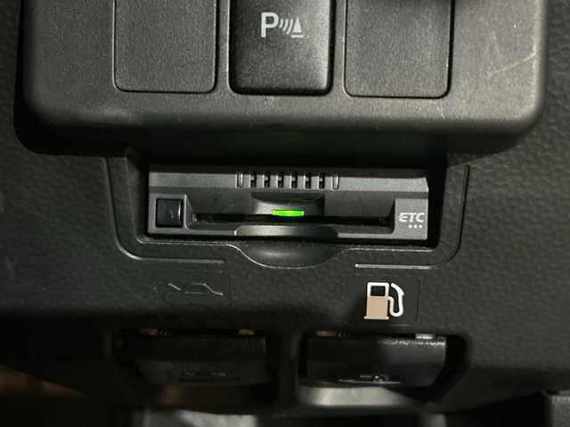 トヨタ ルーミー カスタムG 愛知県 2020(令2)年 4.9万km ブラックマイカメタリック ・禁煙車/・ワンオーナー/・純正ナビTV/　(NSCN-W68)/・Bluetooth/AUX/・バックカメラ/・ビルトインETC/・社外デジタルインナーミラー/・スマートアシスト３/・クルーズコントロール/・両側パワースライドドア/・前席シートヒーター/・アイドリングストップ/・コーナーセンサー/・ステアスイッチ/・プッシュスタート/・電動格納ミラーウインカー/・LEDオートライト/・フォグランプ/・横滑り防止装置/・ドアバイザー/・純正フロアマット/・新車保証書/取扱説明書/・スペアキー