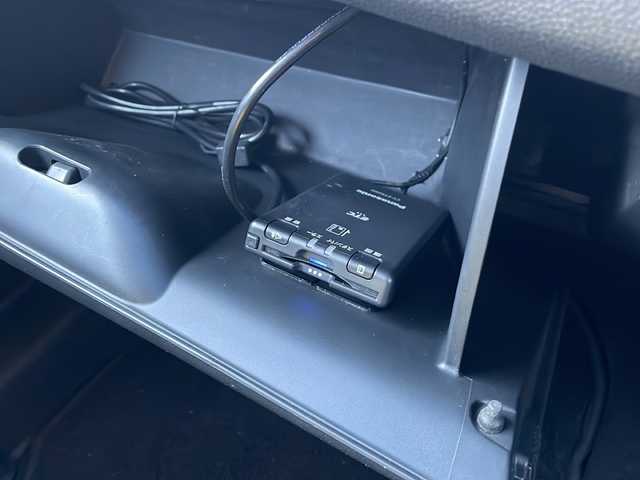 ホンダ フィット 13G Fパッケージ 三重県 2019(令1)年 3.6万km クリスタルブラックパール 社外ナビ/バックカメラ/レーダークルーズコントロール/レーンキープアシスト/社外ＥＴＣ/電動格納ミラー/横滑り防止装置/衝突被害軽減システム/盗難防止装置/ＵＳＢ入力/Bluetooth接続/CD/DVD再生/禁煙車