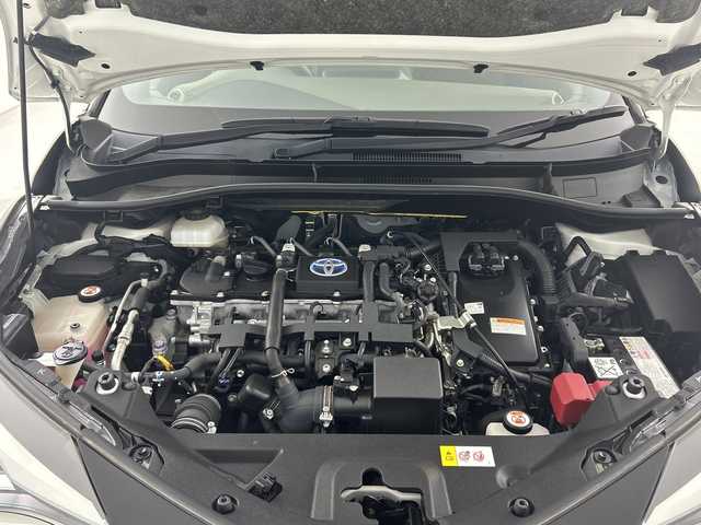 トヨタ Ｃ－ＨＲ G 愛知県 2020(令2)年 3.6万km ホワイトパールクリスタルシャイン 純正8型ディスプレイオーディオ/（Bluetooth/USB）/バックカメラ/トヨタセーフティセンス/・プリクラッシュセーフティ/・オートマチックハイビーム/・ロードサインアシスト/・レーダークルーズコントロール/・レーンディパーチャーアラート/・先行車発進告知/ブラインドスポットモニター/クリアランスソナー/純正ビルトインETC/前後ドライブレコーダー【ZDR-015】/ハーフレザーシート/前席シートヒーター/純正18インチアルミホイール/スマートキー/スペアキー有/LEDヘッドライト/フォグライト/オートライト/電子パーキング/オートブレーキホールド/革巻きステアリング/ステアリングスイッチ/電動格納ミラー/純正フロアマット