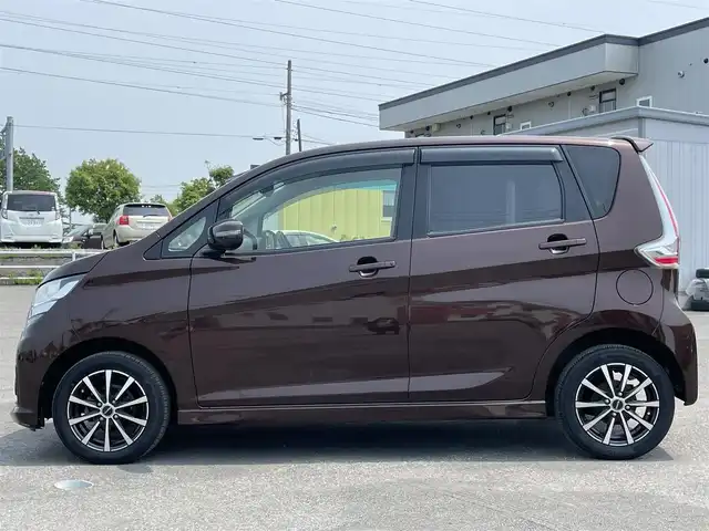 日産 デイズ ハイウェイスターX 道央・札幌 2015(平27)年 4万km モカブラウンP ４WD/純正ディーラーOPナビ/CD/DVD/BT/フルセグ/衝突被害軽減ブレーキ/横滑り防止装置/アラウンドビューモニター/ドライブレコーダー/アイドリングストップ/ECOMODE/D席シートヒーター/ステアリングリモコン/プッシュスタート/スマートキー/HIDヘッドライト/オートライト/フォグランプ/電動格納ミラー/ウィンカーミラー/純正フロアマット/ドアバイザー/純正エンジンスターター