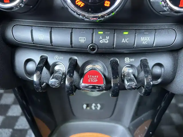 ＭＩＮＩ ミニ クーパー S 岡山県 2014(平26)年 7.5万km ボルカニックオレンジ 純正HDDナビ/AM、FM、Bluetooth、AUX、USB/ETC/スカッフプレート/フロントフォグ/リアフォグ/ELDINEシートカバー/アディショナルライト/ミラー一体型前後ドライブレコーダー