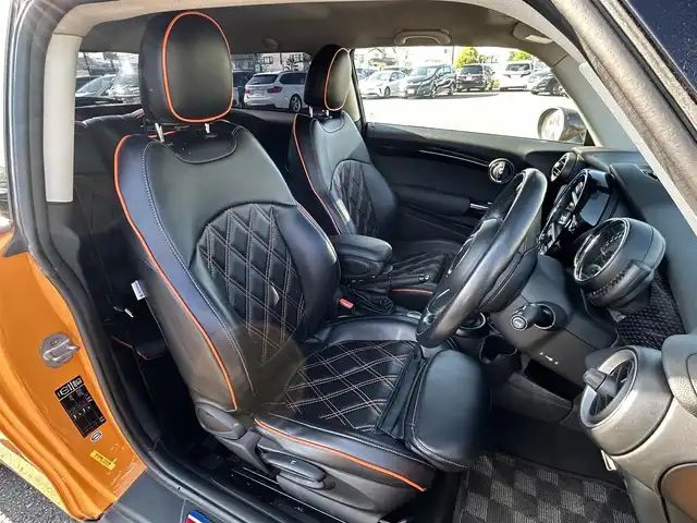 ＭＩＮＩ ミニ クーパー S 岡山県 2014(平26)年 7.5万km ボルカニックオレンジ 純正HDDナビ/AM、FM、Bluetooth、AUX、USB/ETC/スカッフプレート/フロントフォグ/リアフォグ/ELDINEシートカバー/アディショナルライト/ミラー一体型前後ドライブレコーダー