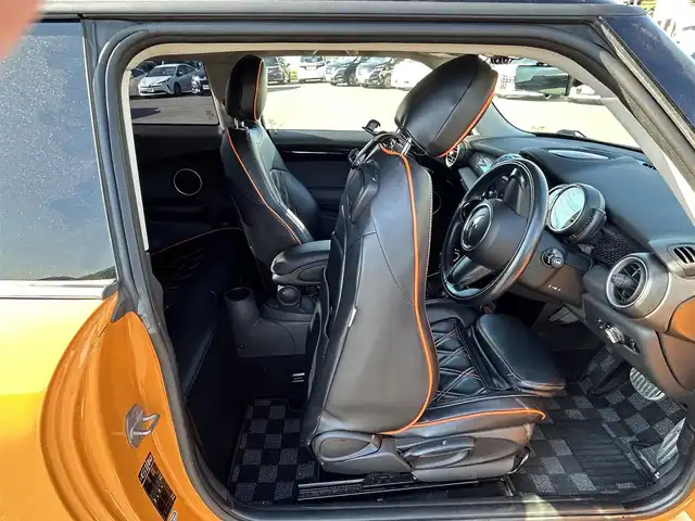 ＭＩＮＩ ミニ クーパー S 岡山県 2014(平26)年 7.5万km ボルカニックオレンジ 純正HDDナビ/AM、FM、Bluetooth、AUX、USB/ETC/スカッフプレート/フロントフォグ/リアフォグ/ELDINEシートカバー/アディショナルライト/ミラー一体型前後ドライブレコーダー
