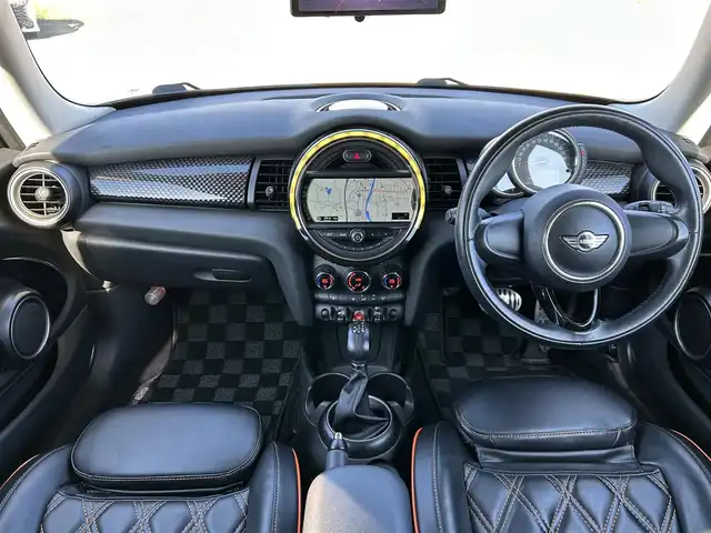 ＭＩＮＩ ミニ クーパー S 岡山県 2014(平26)年 7.5万km ボルカニックオレンジ 純正HDDナビ/AM、FM、Bluetooth、AUX、USB/ETC/スカッフプレート/フロントフォグ/リアフォグ/ELDINEシートカバー/アディショナルライト/ミラー一体型前後ドライブレコーダー
