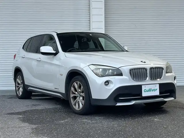 ＢＭＷ Ｘ１ 高知県 2010(平22)年 6.9万km 白 HDDナビ/スマートキー/4WD/MTモード付/AAC/バックカメラ/ミュージックプレイヤー接続/フルセグ/純正アルミホイール/パワーシート/HIDヘッドライト/W+サイドエアバッグ/ABS/盗難防止装置