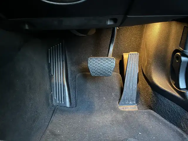 ＢＭＷ Ｘ１ 高知県 2010(平22)年 6.9万km 白 HDDナビ/スマートキー/4WD/MTモード付/AAC/バックカメラ/ミュージックプレイヤー接続/フルセグ/純正アルミホイール/パワーシート/HIDヘッドライト/W+サイドエアバッグ/ABS/盗難防止装置