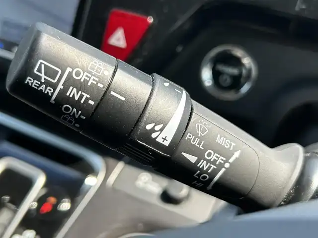 ホンダ ステップワゴン スパーダ ハイブリッド G EX ホンダセンシング 熊本県 2018(平30)年 5.6万km プレミアムスパークルブラックパール 純正メモリナビ/・AM/FM/CD/DVD/SD/USB/iPod/Music Rack/・Bluetooth/・フルセグTV/・全周囲カメラ/ホンダセンシング/・CMBS警告距離/・ACC先行車検知音/・先行車発進お知らせ/・路外逸脱抑制システム/・レーンキープアシスト/・標識認識機能/ビルトインETC/パーキングアシスト/ボタン式サイドブレーキ/ホールドブレーキ/ステアリングスイッチ/革巻きステアリング/USB充電×２/ロール式サンシェード/ドアバイザー/フォグランプ/純正フロアマット