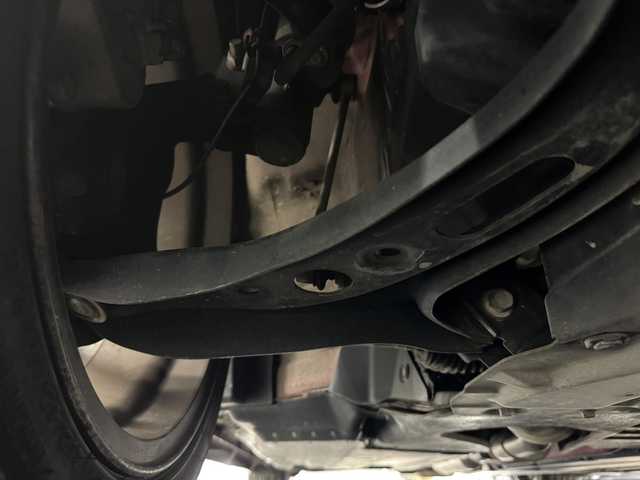 トヨタ ８６ GT リミテッド 三重県 2012(平24)年 2.8万km ライトニングレッド プレミアムガソリン/FR/6F/純正 7インチナビ NSZT-W62G/（AM/FM/CD/DVD/SD/SDREC/TV/DS/Bluetooth）/ETC/モデリスタエアロ（F/S/R）/［TRD］エアロスタビライジングカバー（リヤガラスとトランクドアの間を埋めるパーツ）/ルーフスポイラー［社外品：Grazio&Co.（グラージオ・アンド・シーオー）］/トランクスポイラー［GT Limited標準装備］/安全/・ABS/・VSC（ビークル・スタビリティ・コントロール）/・トラクションコントロール（TRACK機能付）/・ヒルスタートアシスト/・緊急ブレーキシグナル/・SRS 運転席・助手席＋サイド＋カーテンシールドエアバッグ/装備/・ハーフレザーシート（本革×アルカンターラ）/・シートヒーター（D/N）/・左右独立オートエアコン/・コンライト（ヘッドライト自動点灯・自動消灯システム）/・LEDヘッドランプ/・フロント（LED）＆リヤフォグランプ/・電動格納ドアミラー/・パワーステアリング/・パワーウインドウ/・プッシュスタート/・純正17inAW/・スマートキーx2/など