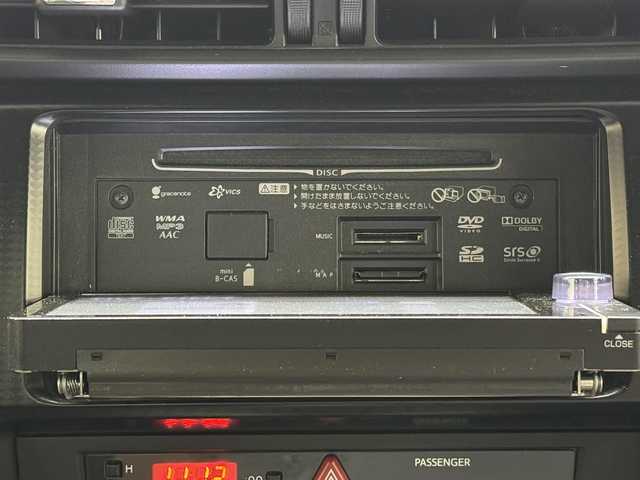 トヨタ ８６ GT リミテッド 三重県 2012(平24)年 2.8万km ライトニングレッド プレミアムガソリン/FR/6F/純正 7インチナビ NSZT-W62G/（AM/FM/CD/DVD/SD/SDREC/TV/DS/Bluetooth）/ETC/モデリスタエアロ（F/S/R）/［TRD］エアロスタビライジングカバー（リヤガラスとトランクドアの間を埋めるパーツ）/ルーフスポイラー［社外品：Grazio&Co.（グラージオ・アンド・シーオー）］/トランクスポイラー［GT Limited標準装備］/安全/・ABS/・VSC（ビークル・スタビリティ・コントロール）/・トラクションコントロール（TRACK機能付）/・ヒルスタートアシスト/・緊急ブレーキシグナル/・SRS 運転席・助手席＋サイド＋カーテンシールドエアバッグ/装備/・ハーフレザーシート（本革×アルカンターラ）/・シートヒーター（D/N）/・左右独立オートエアコン/・コンライト（ヘッドライト自動点灯・自動消灯システム）/・LEDヘッドランプ/・フロント（LED）＆リヤフォグランプ/・電動格納ドアミラー/・パワーステアリング/・パワーウインドウ/・プッシュスタート/・純正17inAW/・スマートキーx2/など