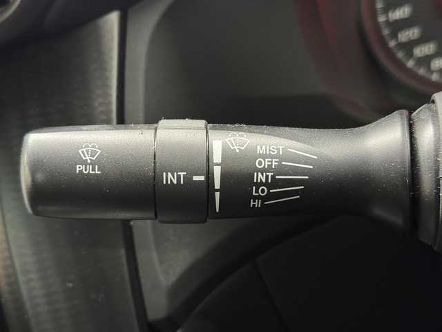 トヨタ ８６ GT リミテッド 三重県 2012(平24)年 2.8万km ライトニングレッド プレミアムガソリン/FR/6F/純正 7インチナビ NSZT-W62G/（AM/FM/CD/DVD/SD/SDREC/TV/DS/Bluetooth）/ETC/モデリスタエアロ（F/S/R）/［TRD］エアロスタビライジングカバー（リヤガラスとトランクドアの間を埋めるパーツ）/ルーフスポイラー［社外品：Grazio&Co.（グラージオ・アンド・シーオー）］/トランクスポイラー［GT Limited標準装備］/安全/・ABS/・VSC（ビークル・スタビリティ・コントロール）/・トラクションコントロール（TRACK機能付）/・ヒルスタートアシスト/・緊急ブレーキシグナル/・SRS 運転席・助手席＋サイド＋カーテンシールドエアバッグ/装備/・ハーフレザーシート（本革×アルカンターラ）/・シートヒーター（D/N）/・左右独立オートエアコン/・コンライト（ヘッドライト自動点灯・自動消灯システム）/・LEDヘッドランプ/・フロント（LED）＆リヤフォグランプ/・電動格納ドアミラー/・パワーステアリング/・パワーウインドウ/・プッシュスタート/・純正17inAW/・スマートキーx2/など
