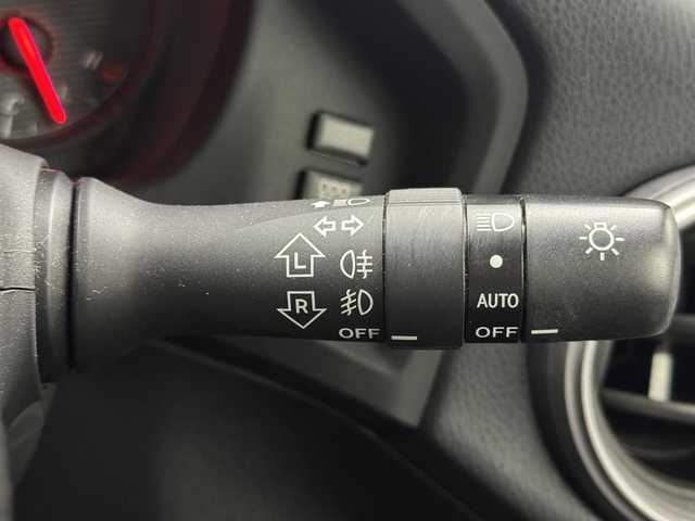 トヨタ ８６ GT リミテッド 三重県 2012(平24)年 2.8万km ライトニングレッド プレミアムガソリン/FR/6F/純正 7インチナビ NSZT-W62G/（AM/FM/CD/DVD/SD/SDREC/TV/DS/Bluetooth）/ETC/モデリスタエアロ（F/S/R）/［TRD］エアロスタビライジングカバー（リヤガラスとトランクドアの間を埋めるパーツ）/ルーフスポイラー［社外品：Grazio&Co.（グラージオ・アンド・シーオー）］/トランクスポイラー［GT Limited標準装備］/安全/・ABS/・VSC（ビークル・スタビリティ・コントロール）/・トラクションコントロール（TRACK機能付）/・ヒルスタートアシスト/・緊急ブレーキシグナル/・SRS 運転席・助手席＋サイド＋カーテンシールドエアバッグ/装備/・ハーフレザーシート（本革×アルカンターラ）/・シートヒーター（D/N）/・左右独立オートエアコン/・コンライト（ヘッドライト自動点灯・自動消灯システム）/・LEDヘッドランプ/・フロント（LED）＆リヤフォグランプ/・電動格納ドアミラー/・パワーステアリング/・パワーウインドウ/・プッシュスタート/・純正17inAW/・スマートキーx2/など