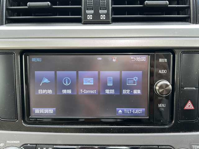 トヨタ ランドクルーザー プラド TX 富山県 2016(平28)年 6.3万km ホワイトパールクリスタルシャイン 〇4WD/〇ムーンルーフ/〇純正ナビ/〇フルセグTV/〇バックモニター/〇ビルトインETC/〇ドライブレコーダー/〇クリアランスソナー/〇横滑り防止装置/〇純正LEDヘッドランプ/〇オートライト/〇オートエアコン/〇ベージュファブリックシート/〇レーザーレーダー探知機/〇社外17インチアルミホイール/〇スマートキー/〇プッシュエンジンスタート/〇禁煙車