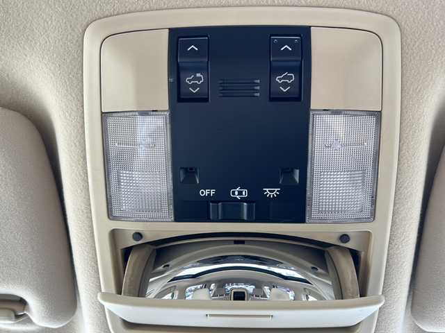 トヨタ ランドクルーザー プラド TX 富山県 2016(平28)年 6.3万km ホワイトパールクリスタルシャイン 〇4WD/〇ムーンルーフ/〇純正ナビ/〇フルセグTV/〇バックモニター/〇ビルトインETC/〇ドライブレコーダー/〇クリアランスソナー/〇横滑り防止装置/〇純正LEDヘッドランプ/〇オートライト/〇オートエアコン/〇ベージュファブリックシート/〇レーザーレーダー探知機/〇社外17インチアルミホイール/〇スマートキー/〇プッシュエンジンスタート/〇禁煙車