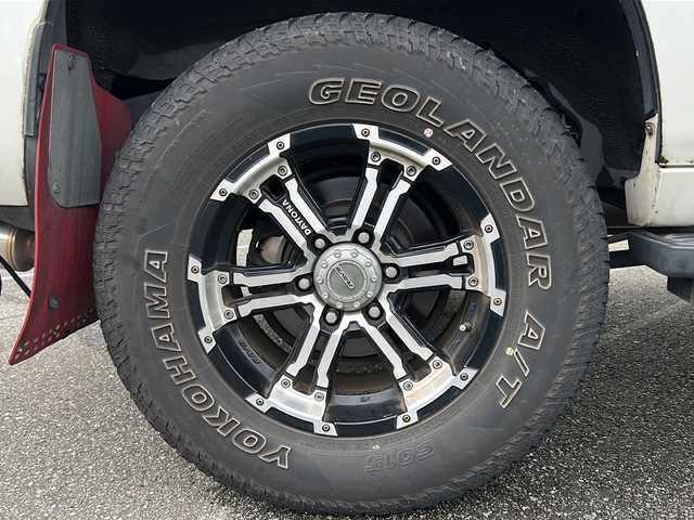 トヨタ ランドクルーザー プラド TX 富山県 2016(平28)年 6.3万km ホワイトパールクリスタルシャイン 〇4WD/〇ムーンルーフ/〇純正ナビ/〇フルセグTV/〇バックモニター/〇ビルトインETC/〇ドライブレコーダー/〇クリアランスソナー/〇横滑り防止装置/〇純正LEDヘッドランプ/〇オートライト/〇オートエアコン/〇ベージュファブリックシート/〇レーザーレーダー探知機/〇社外17インチアルミホイール/〇スマートキー/〇プッシュエンジンスタート/〇禁煙車