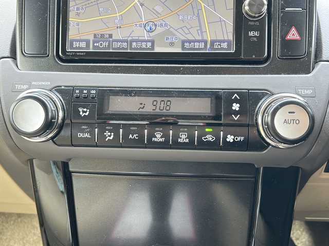 トヨタ ランドクルーザー プラド TX 富山県 2016(平28)年 6.3万km ホワイトパールクリスタルシャイン 〇4WD/〇ムーンルーフ/〇純正ナビ/〇フルセグTV/〇バックモニター/〇ビルトインETC/〇ドライブレコーダー/〇クリアランスソナー/〇横滑り防止装置/〇純正LEDヘッドランプ/〇オートライト/〇オートエアコン/〇ベージュファブリックシート/〇レーザーレーダー探知機/〇社外17インチアルミホイール/〇スマートキー/〇プッシュエンジンスタート/〇禁煙車